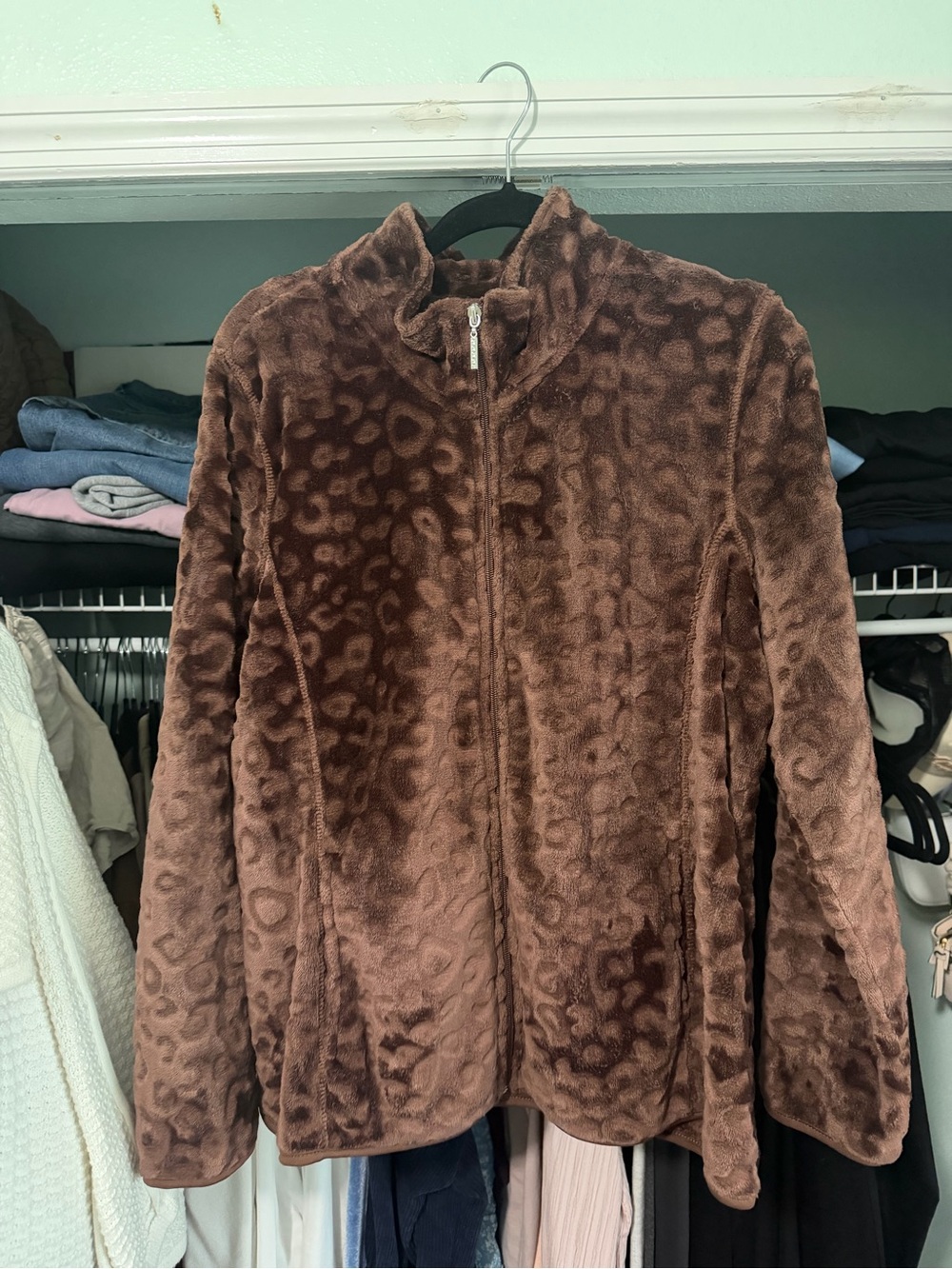 jason maxwell Soft Faux-Fur Zip Jacket in Brown Leopard Print